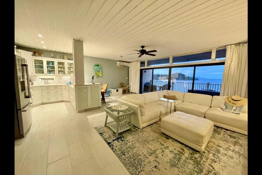 Mermaid Escape - Amazing Views! East End  Exterior photo